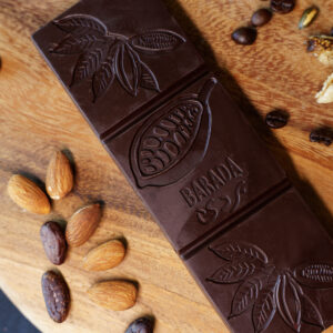 Plain 100% chocolate. 100g